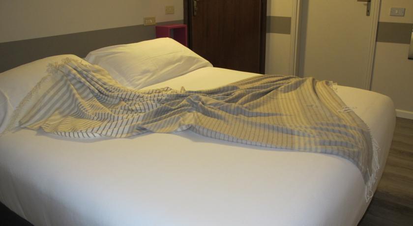 Albergo Al Cacciatore Tortellinando Valeggio sul Mincio Εξωτερικό φωτογραφία